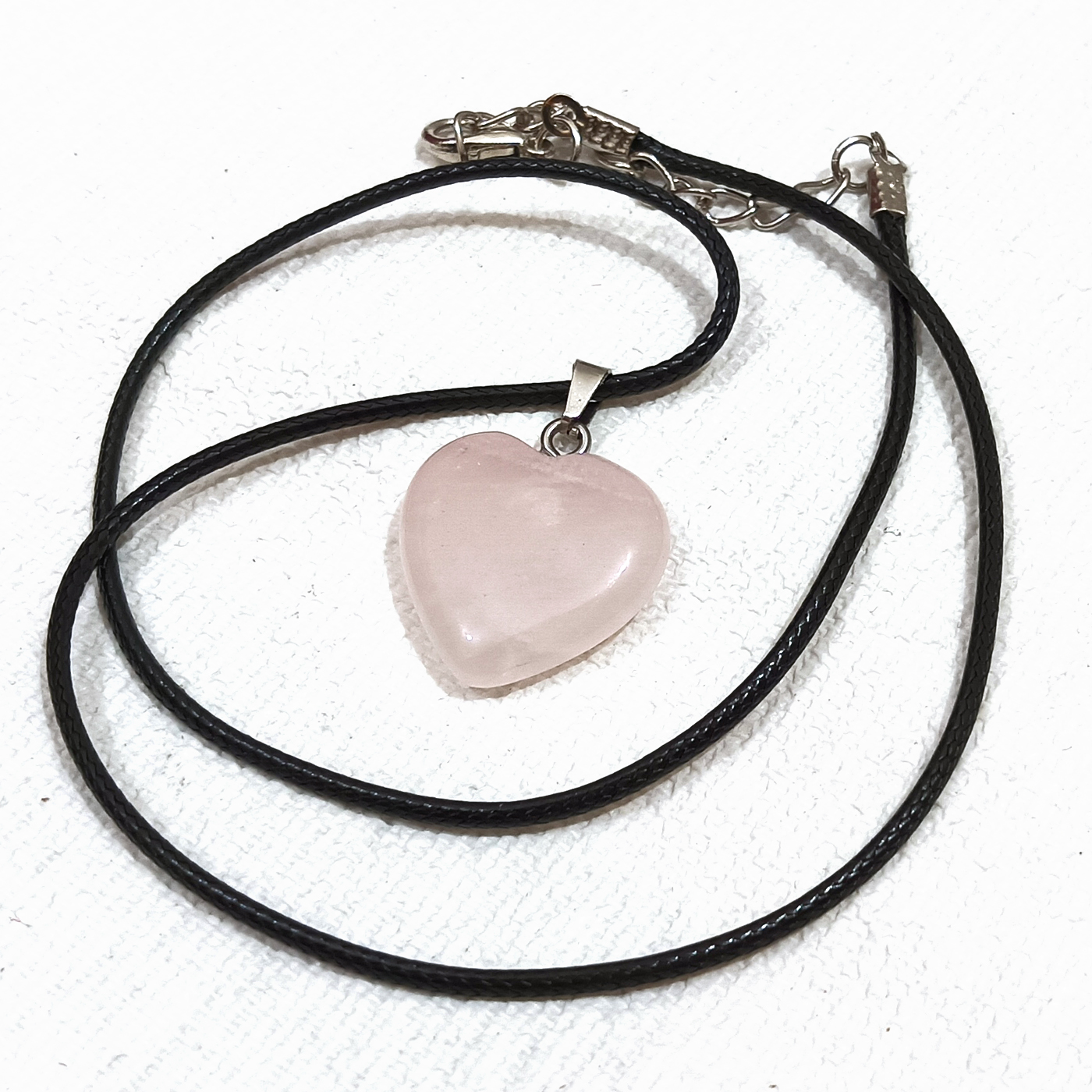 Aryanas Crystal Products Unisex Natural Pink Rose Quartz Pendant Gemstone Heart Shape Crystal Stone necklace with Black cotton thread for Healing & Crystal Healing Size 15-20 mm approx (Color : Pink)