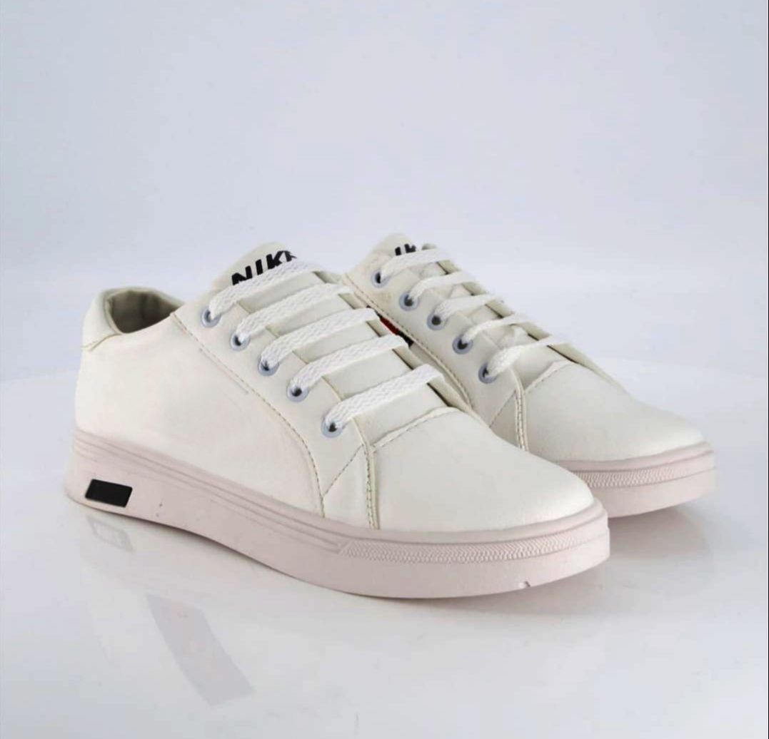 Trendy Casual Lace Up White Sports Shoes For Mens Fashion Sneakers For Men, Men's Footwear Shoes for Gym Tennis Men Athletics Road Lightweight Shoes