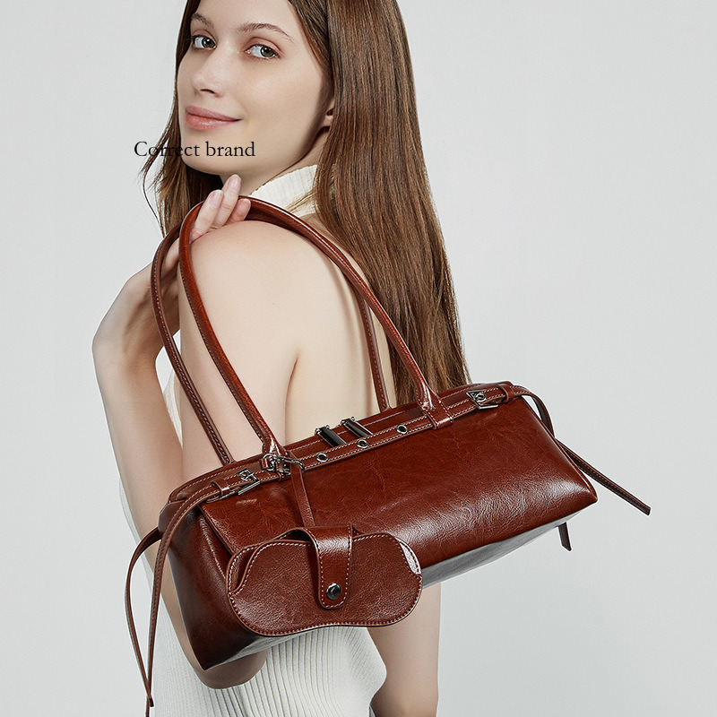 Echtleder-Nische im Retro-Motorradstil, cooler Gürtel, Designer-Dekor-Handtasche, neue einseitige Schultertasche, Achseltasche, Designer-Dackel-Baguette_voghion.com