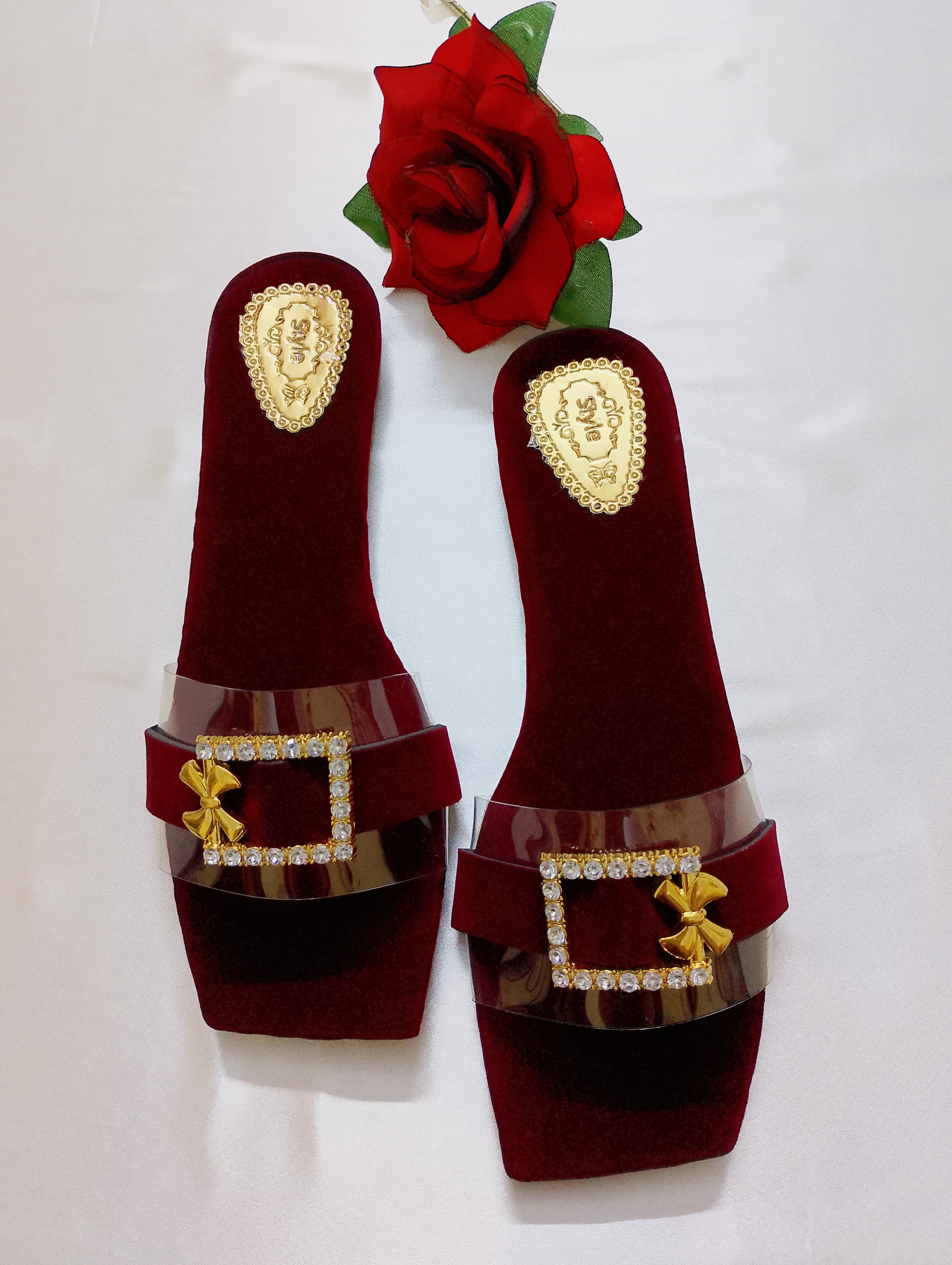 Ladies Slippers Girls Stylish Slippers Velvet Ladies Chappal with Sheesha Buckle Comfortable Women Party Wear Slip-On