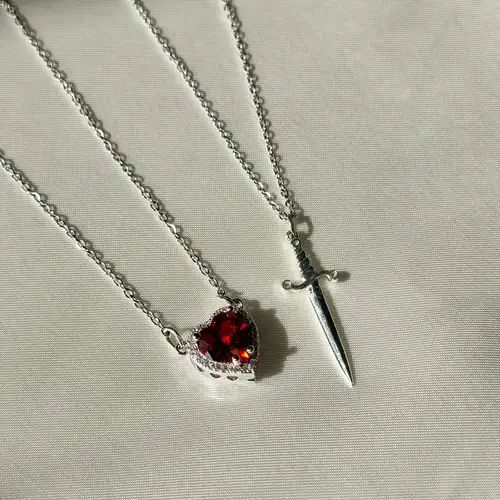2 Sets of Elegant Luxury Arrow Through The Heart Sword Pendant Necklace,Heart and Sword Necklace Set – Romantic Couple Jewelry , Double Love Necklace Couple Necklace, Suitable for Women to Wear Daily Party Wear, Anniversary, Valentine'S Day Gift