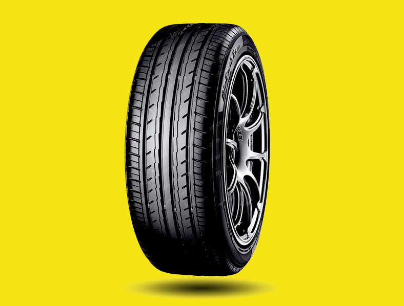 YOKOHAMA Bluearth ES32 215-50-R17 | Daraz.pk