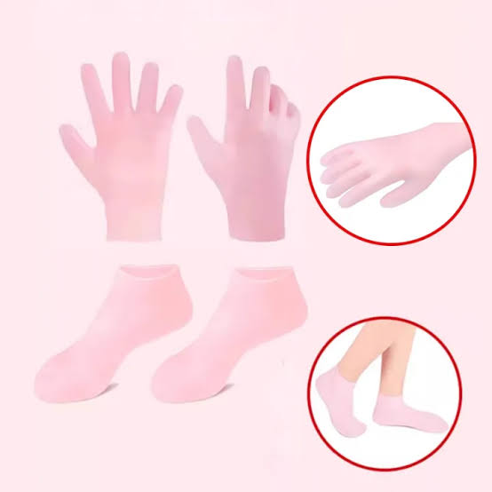 Silicone Moisturizing Socks & Gloves (1 Pair Each) for Intensive Hydration, Roughness Relief & Callus Treatment, Hydrating Skin Care for Dry, Cracked Hands & Feet, Suitable for Most Sizes
