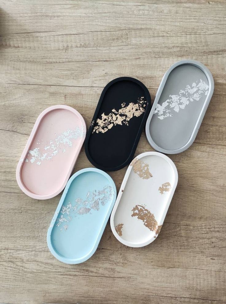 Jesmonite trinket tray with gold flakes for jewellery and home decor