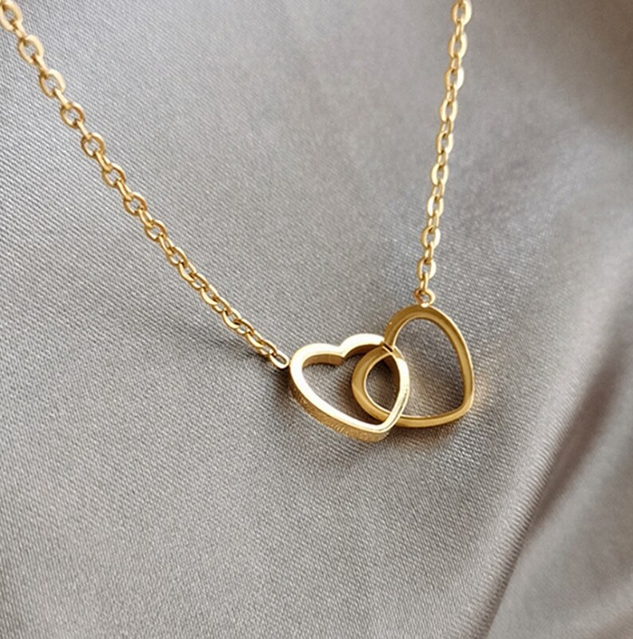 Double Heart Necklace for Girls Stainless Steel Interlocked Romantic Hollow Heart Pendant Clavicle Necklace for Girls