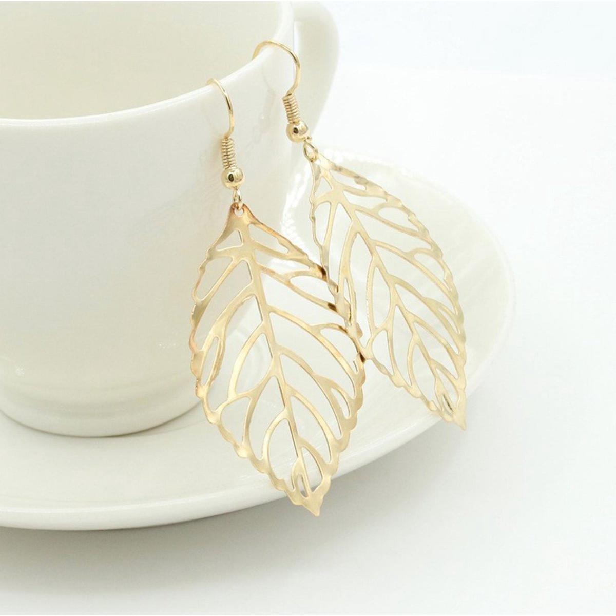 Golden Color foreign trade hot fashion simple sen department metal leaf earrings pendant modren female
