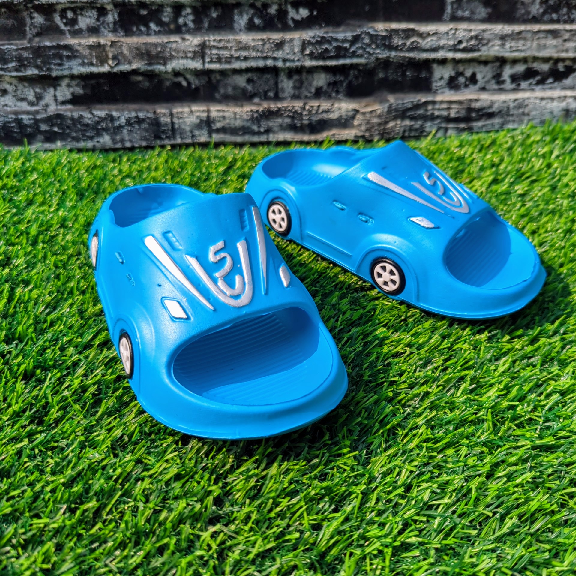 Kids car tyre design slippers  Soft multi colour slippers chappal for kids children  Any random colour chappal for boys girls