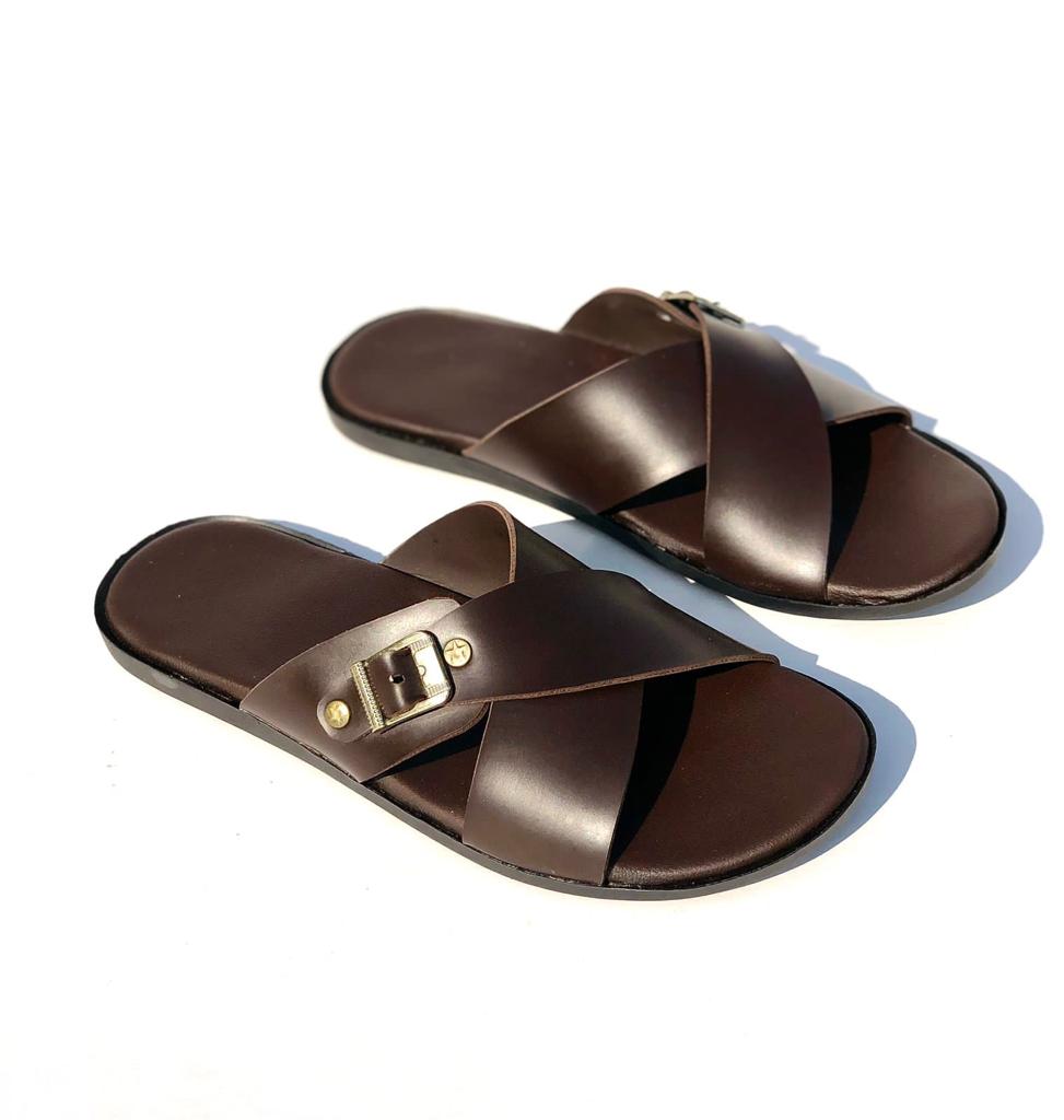 New leather men's chapals , comfortable and stylish casual use sandals outdoor indoor use comfortable softies flip flops leather . Leather Slippers For Men Chappals For Men and Boys