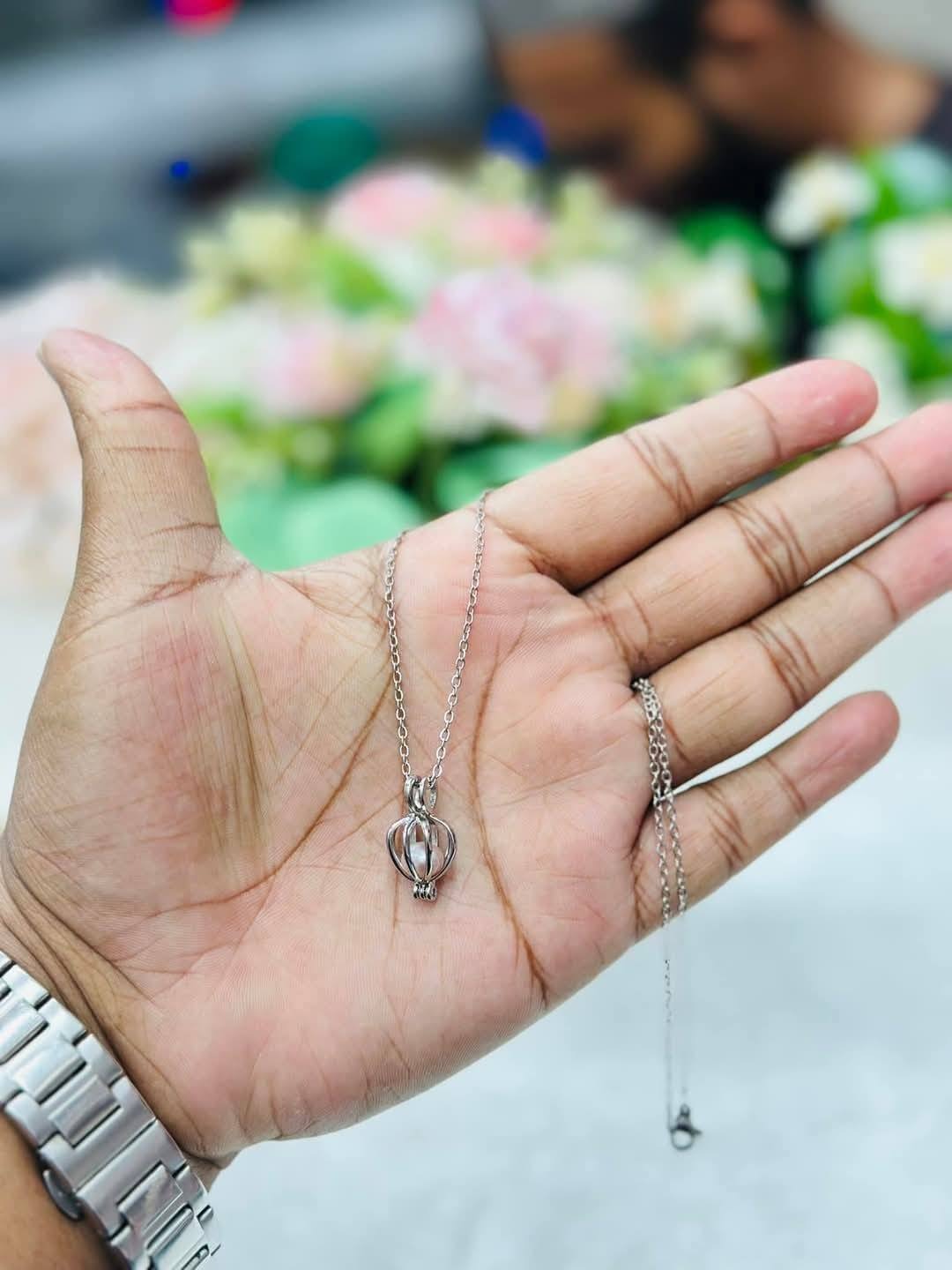 Real Love Pearl Necklace for Women  | Original Oyster Pearl Pendant Necklace  | Surprise Gift for Girlfriend, Wife & Couples | Anniversary & Valentine's Day Gift