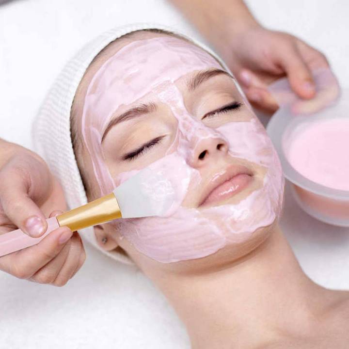 New  Soft Silicone Makeup Mask Applicator Brush Mud mask Applicator Facial Mask Facial Brushes Beauty Mask  Foundation Makeup  brush Fan Shaped Makeup Brushes Women Skin Blending Cosmetic Facial Care Tool Women Girls for applying face cream