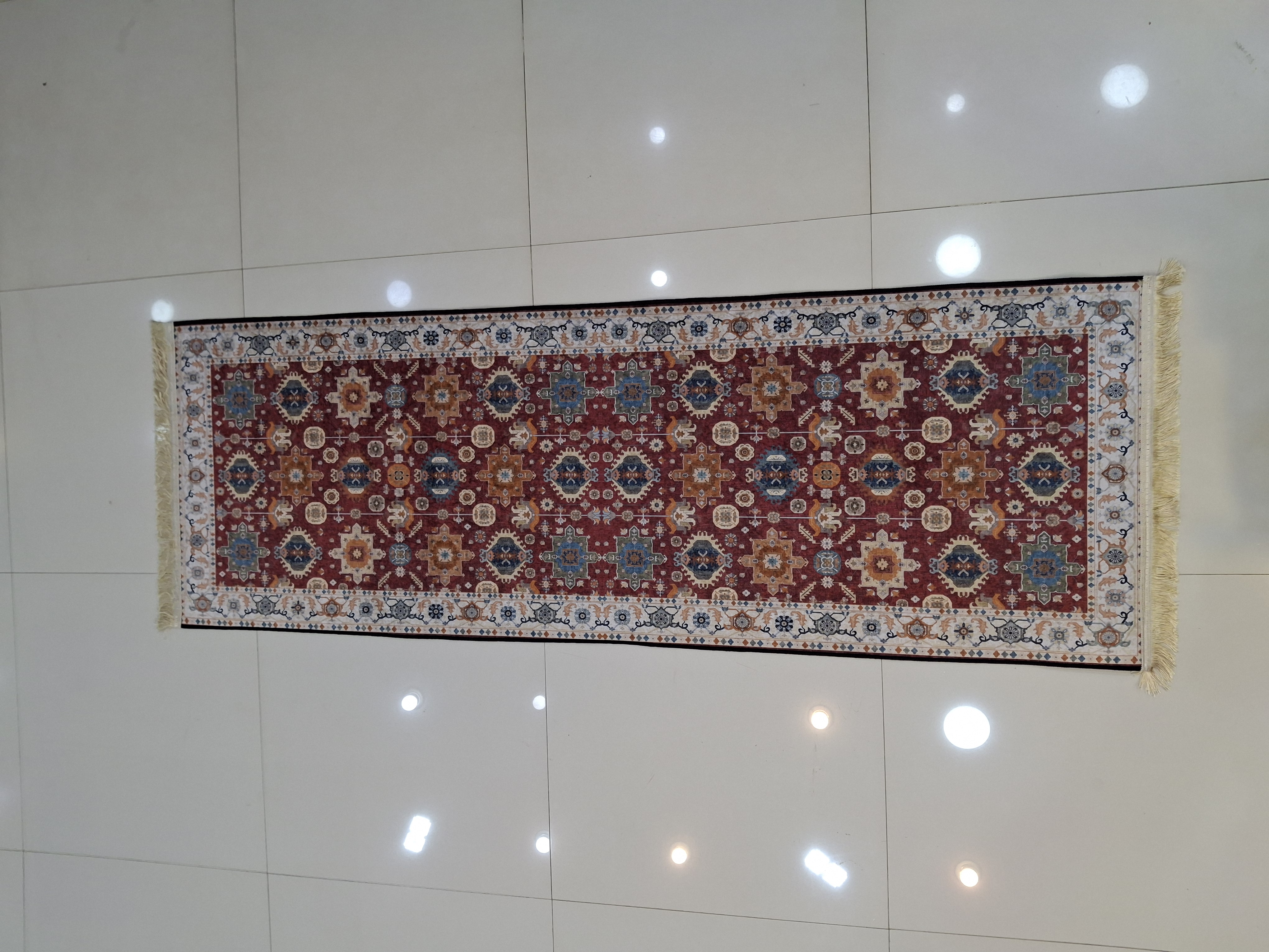 2x6 Feet Anti-Slip Silk Runner Rug, Bamboo Silk Polyester Carpet, Machine Made, Non-Shedding, Stain Resistant, Soft and Comfortable, Washable at 30ºC