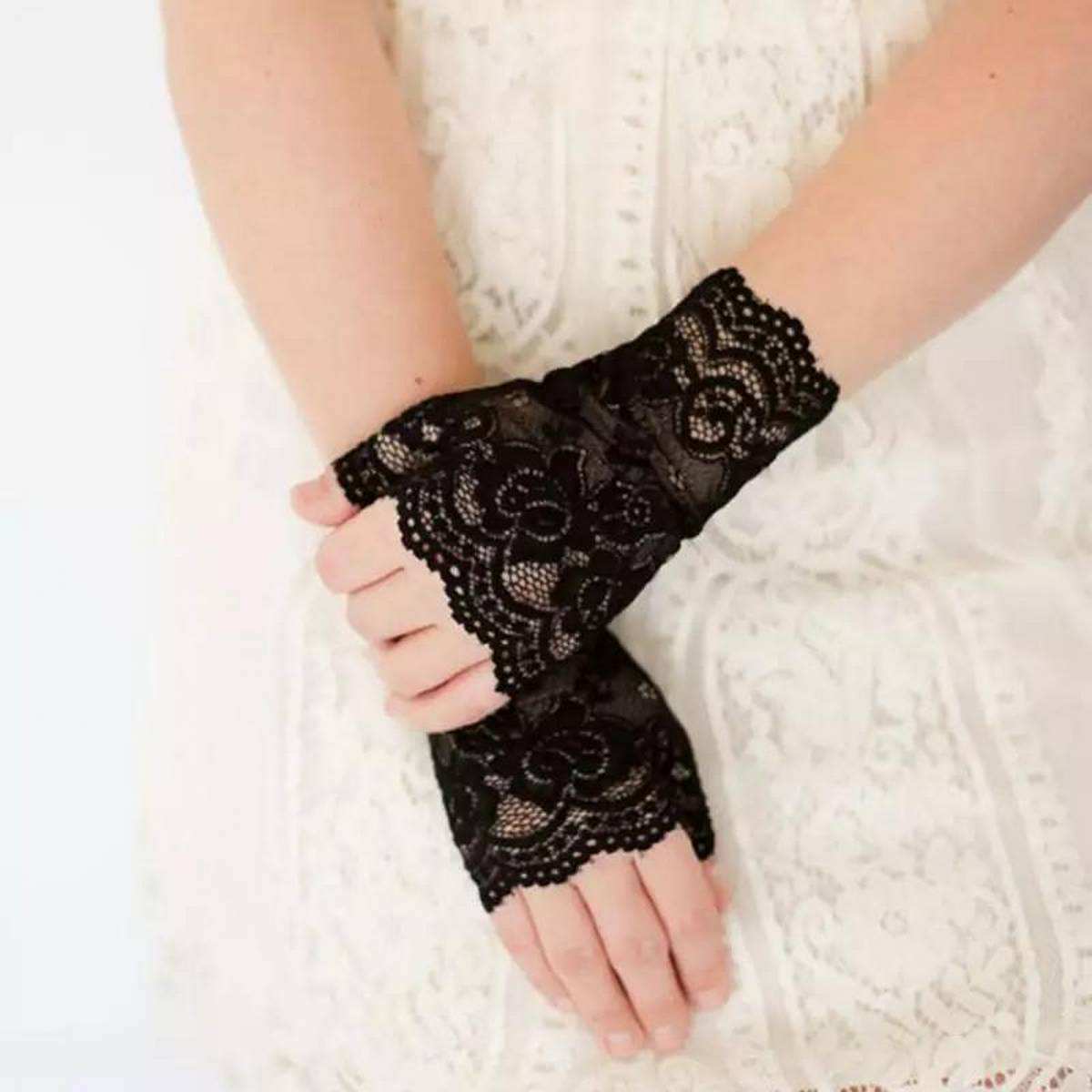 New Women Short Fingerless Lace Gloves Ladies Half Finger Fishnet Mittens Elegant Short Driving Gloves