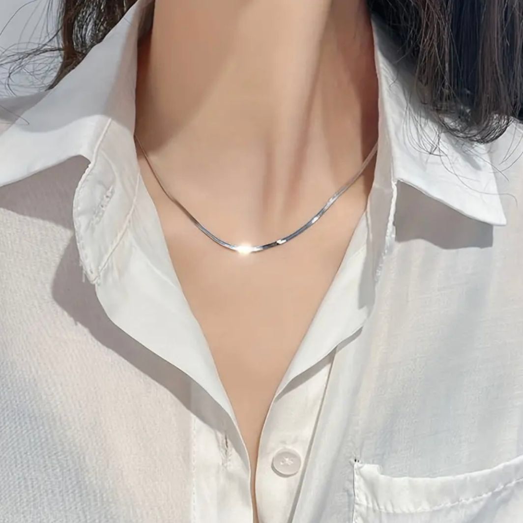 Minimalist Gold & Silver Necklaces for Women - Lightweight, Hypoallergenic & Timeless Designs