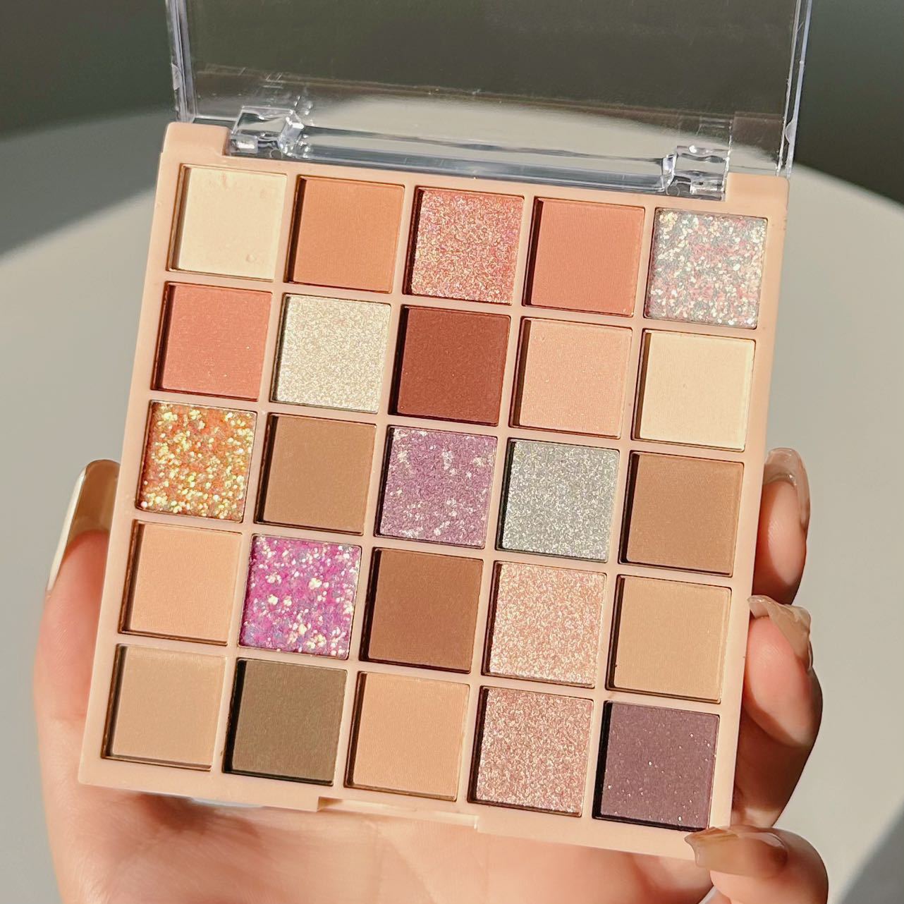 25-Color Eyeshadow Palette –  long-lasting Non Flying Powder Makeup Eye Shadow Professional Makeup Cosmetic (Waterproof)
