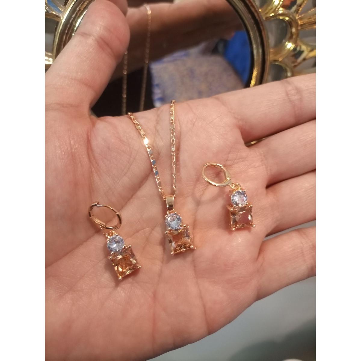 Chain Locket and Tops Zarkon Stone