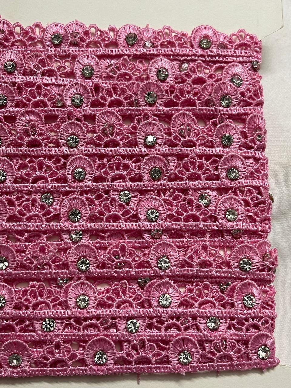 4 Yard /Gaz Beautiful Lace for Women Clothes, Dresses, Frocks etc Good Quality Laces