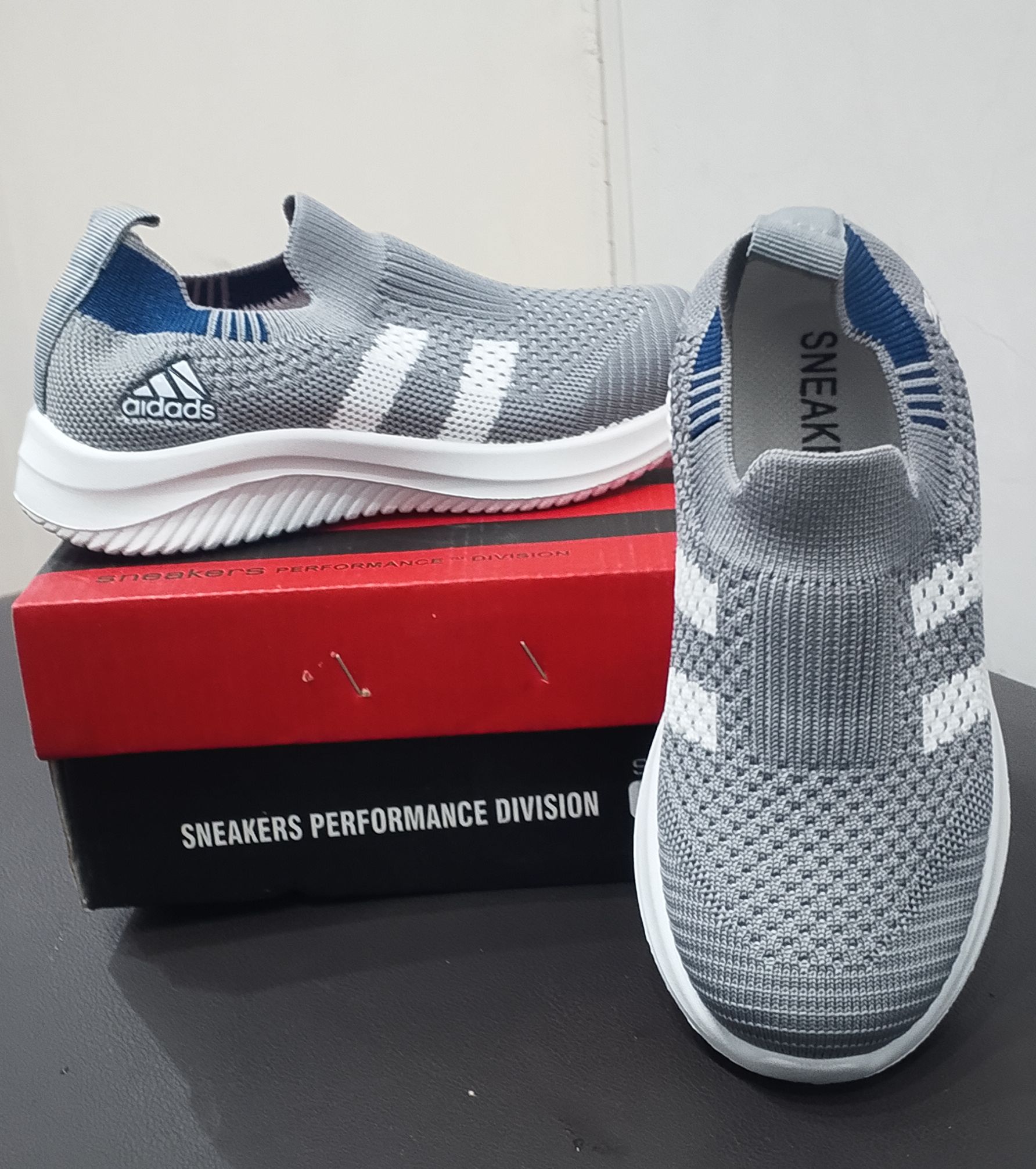 kid Sneakers (1y to 14y )/Soft and comfortable