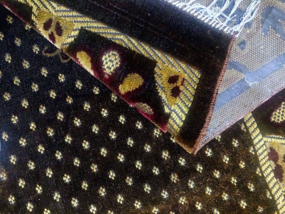 Carpet for Room, Center piece rug Dark Brown and Golden Color 6x9 feet