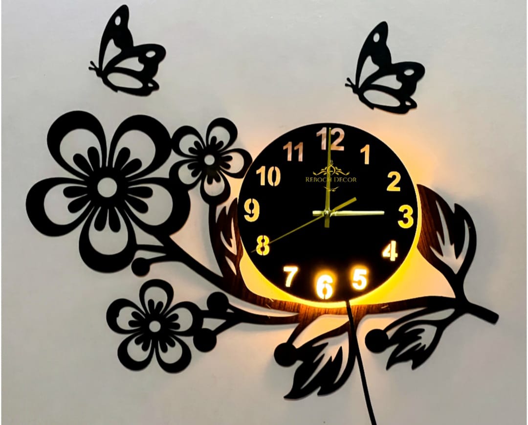 Flower Shaped MDF Wooden Wall Clock with Quartz Movement and 24 Inch Diameter