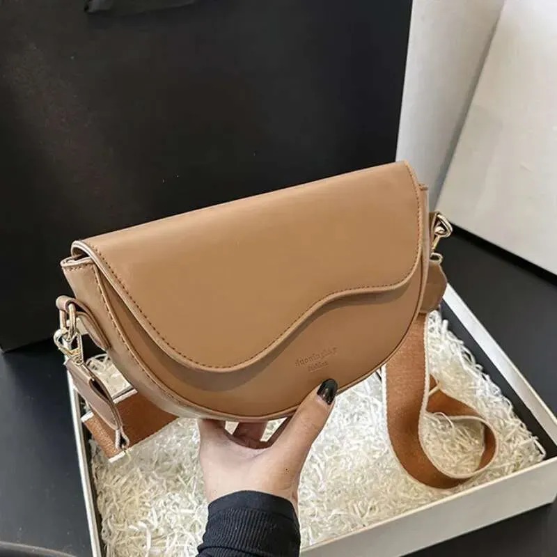 Sheen Handbag for girls - Bags for girls - Leather Bag for women - Shoulder bags for ladies - casual handbag - Phone pouch - Crossbody & Shoulder bag for gift - Purse for girls