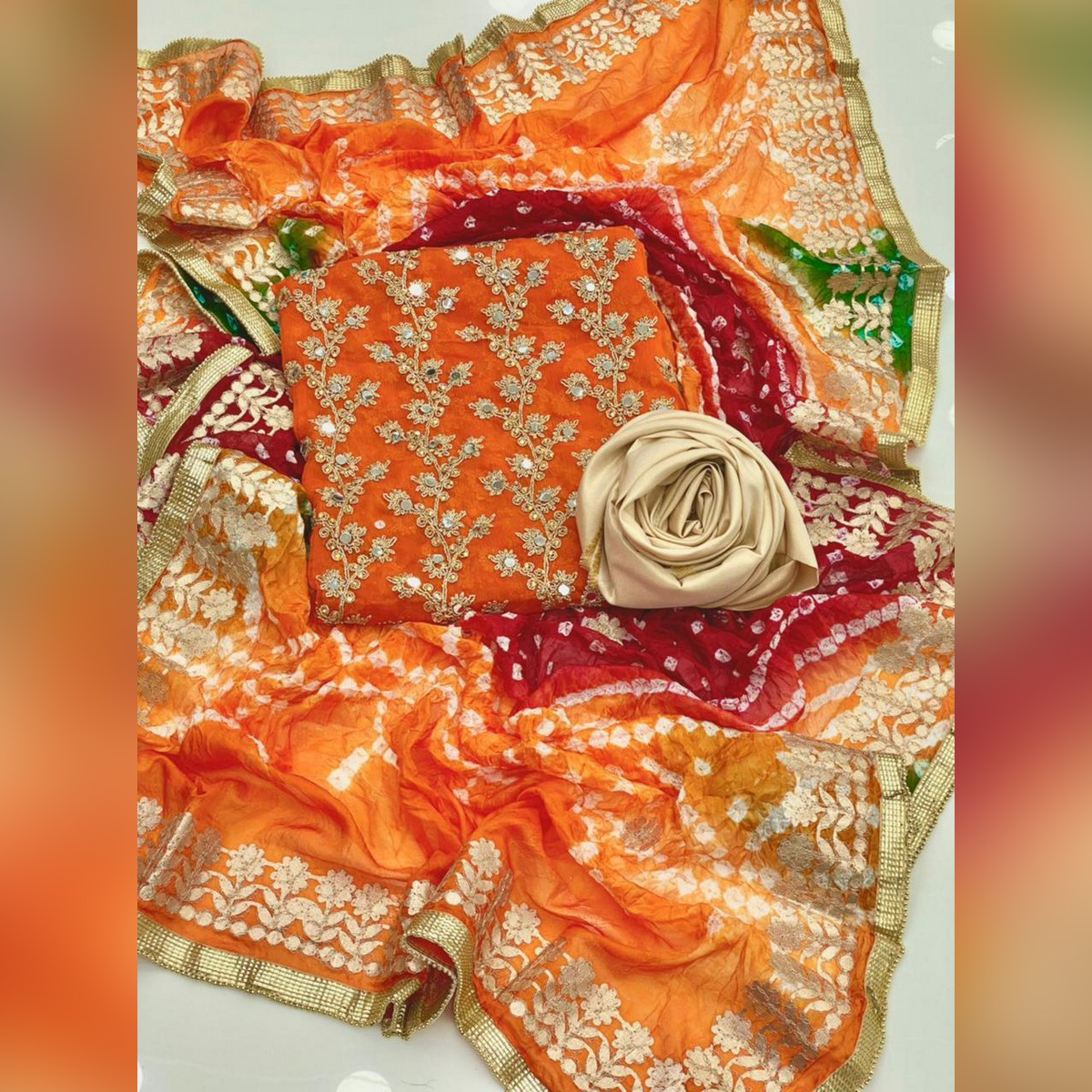 Chunri dresses for clearance mehndi