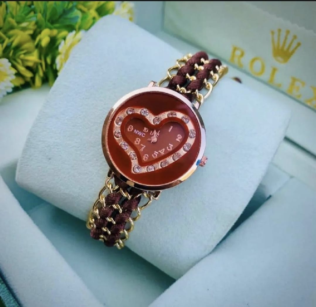 Bracelet Watch Pink Heart Round Shape Watch For Sports Women & Girls