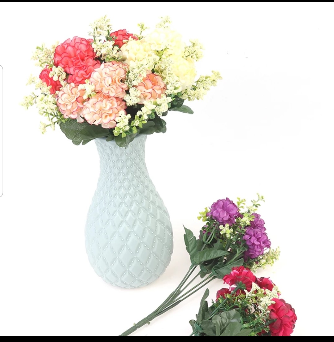 Beautiful Vase / Guldan for Home, Office and hotel decor