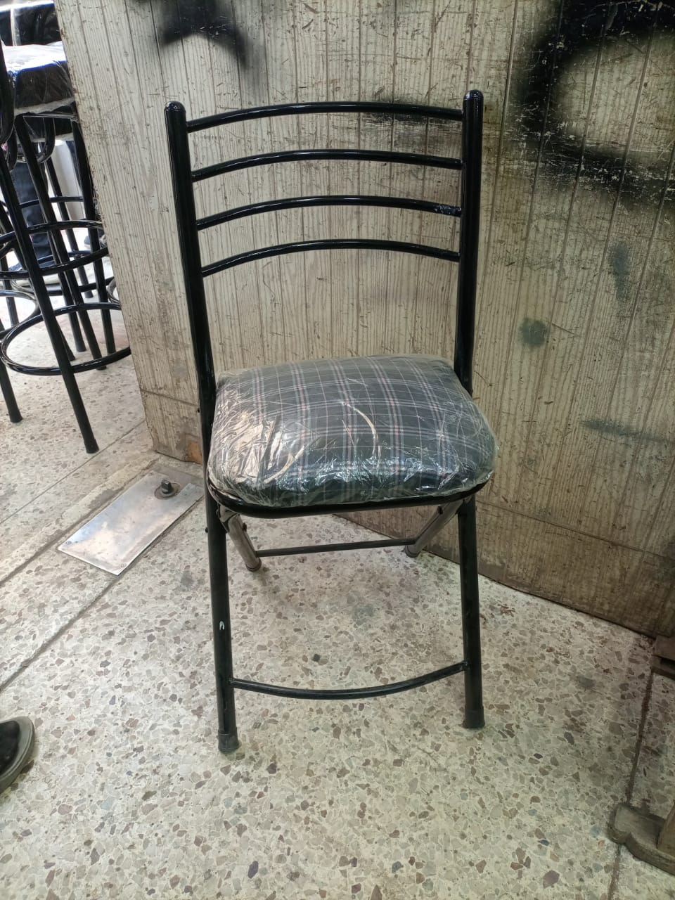 Folding Travelling Color Coated Chair with Soft Seat