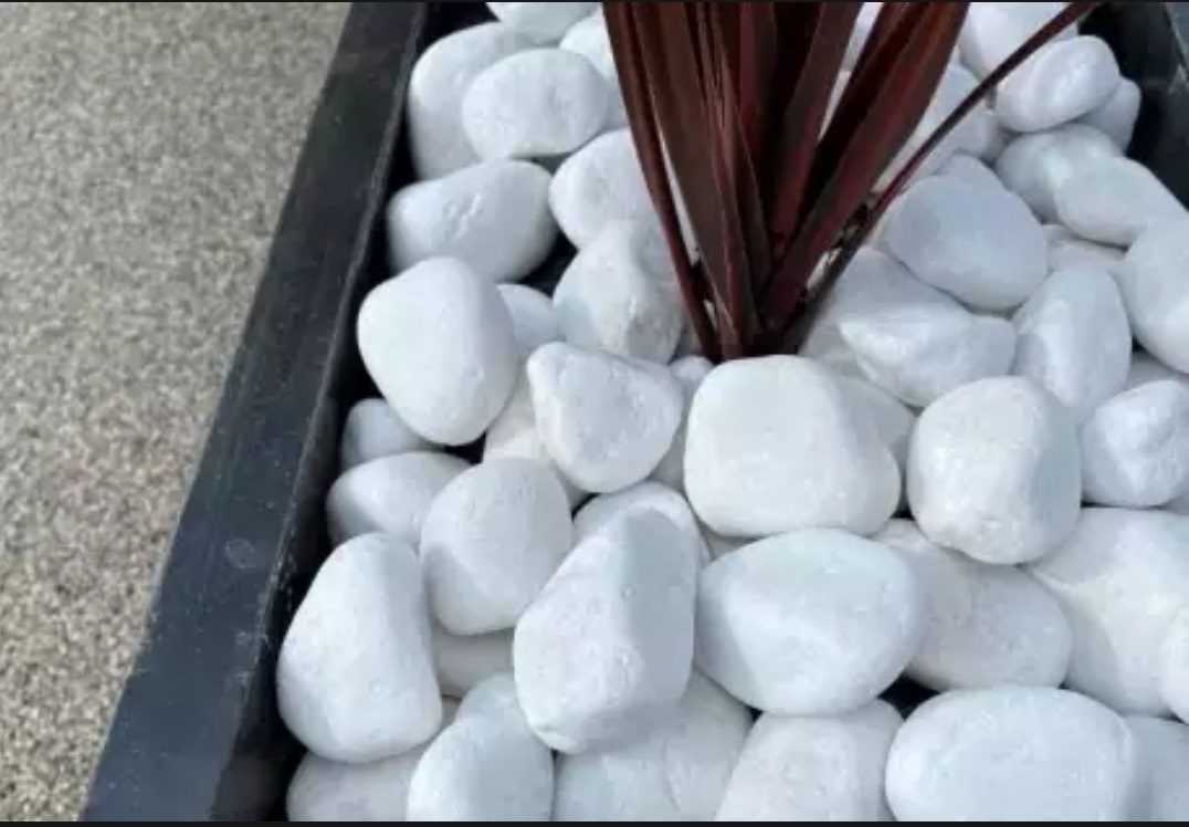Share 137+ large white decorative stones seven.edu.vn