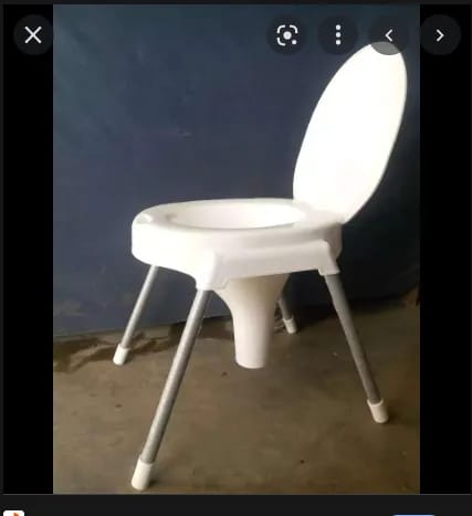 HTS   Cammode Chair Portable Elderly Washroom Use Chair