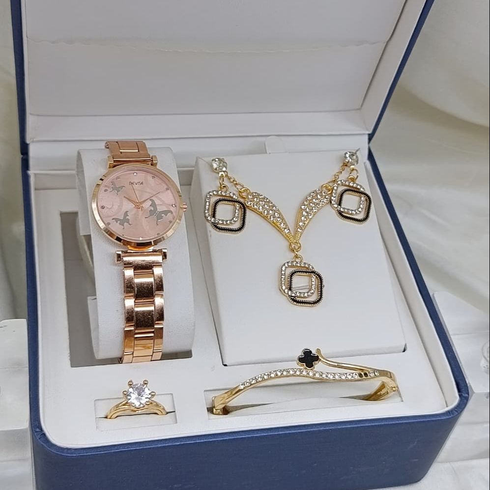 6PCS Luxury Women Watch & Jewelry Set | Steel Chain Quartz Watch with Heart Pendant Necklace, Earrings, Bracelet & Ring | Premium Gift Box for Girls & Women