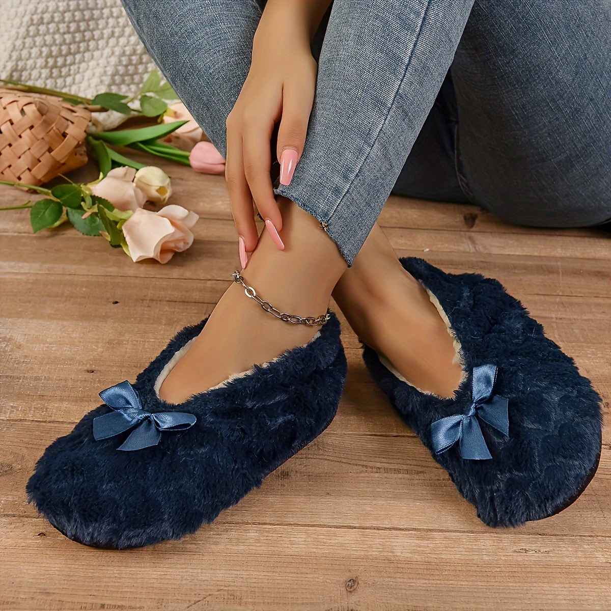 Women's indoor warm soft plush slippers / Warm Indoor For Carpet Slippers