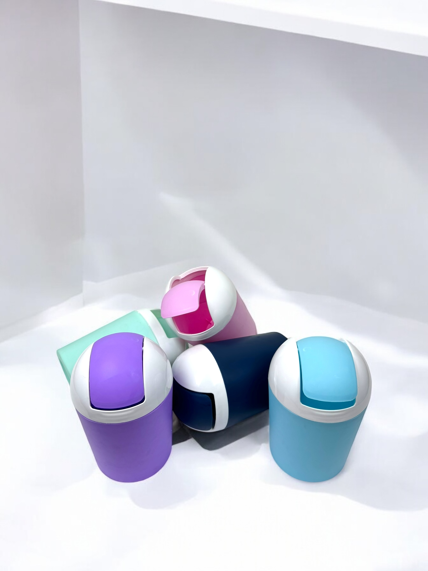 Berry Mini Dustbin with Shake Lid For Room | Compact & Stylish Waste Bin for Home, Office, Kitchen, Car, Study Table & Bathroom Use | Multicolor