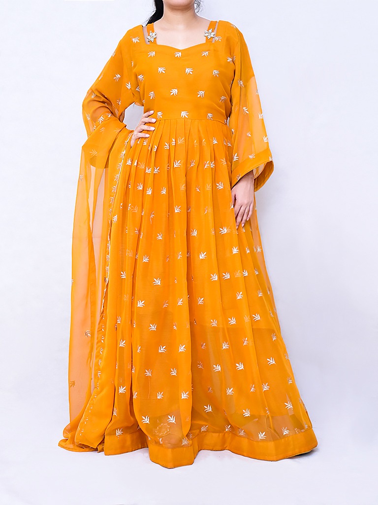 Stylish Fashionable Elegant Chiffon Maxi Dress for Women - Full Length Party Gown for Weddings, Mehndi, and Formal Events | Stylish Evening Wear for Ladies and Girls | Luxurious Design with Flowy Silhouette and Comfortable Fit