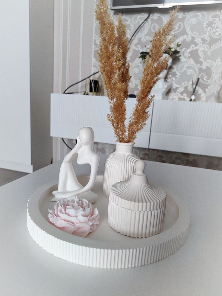 set of 5including 1 vase 1 jar with lid 1 thinker 1 rose candle 1 large round tray with out flowers best for home decor and gift