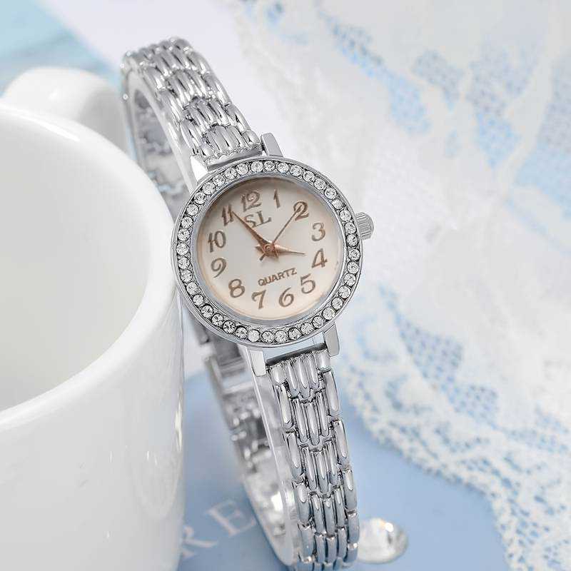 Luxury Girls Watch Diamond Girls Bracelet Chain Watch For Women Golden Dress Casual Quartz Watch