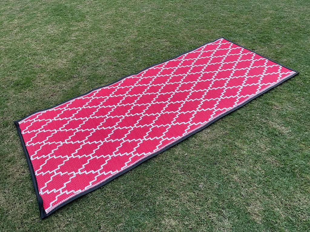 Plastic Mat  Beach Mat (2.5’ x 6’)