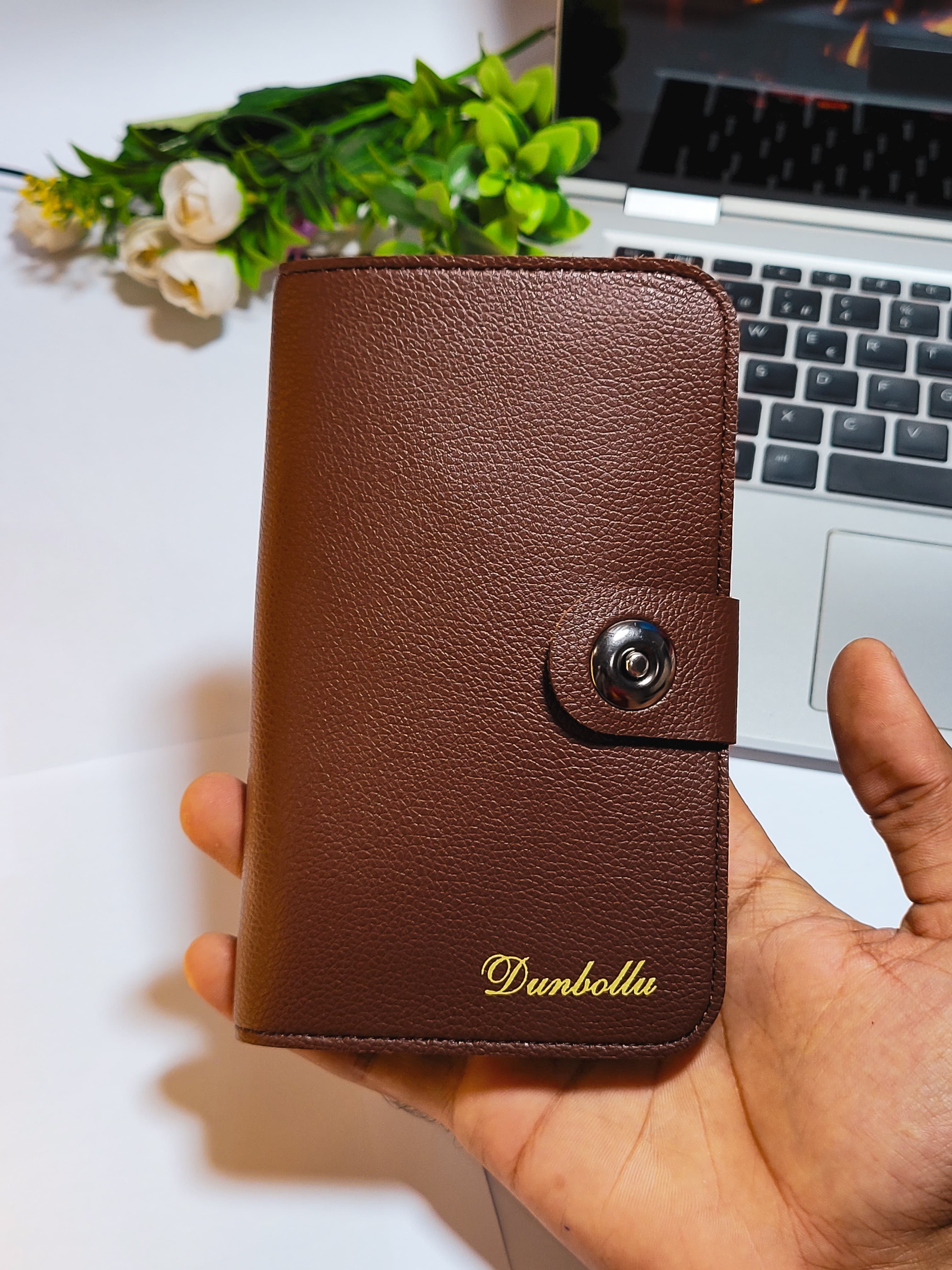 Leather Wallet for Men and Woman Best Quality Pocket Friendly Multi Pocket Card Holder Pocket Stylish Wallet for Men