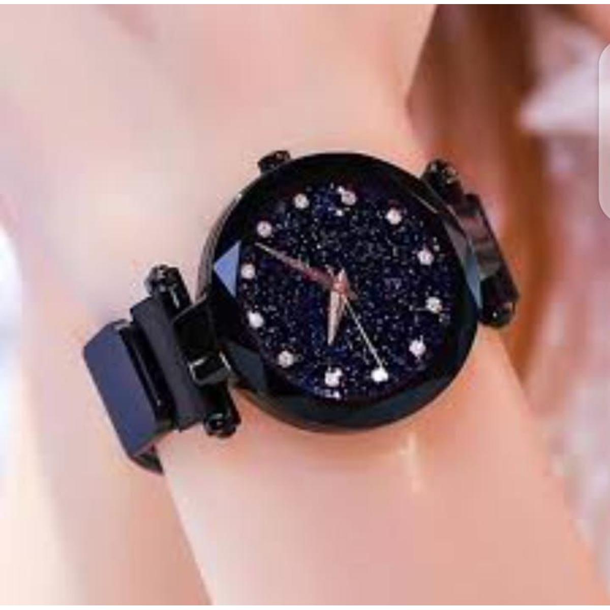 Fashion Magnetic Wrist Watch for Girls