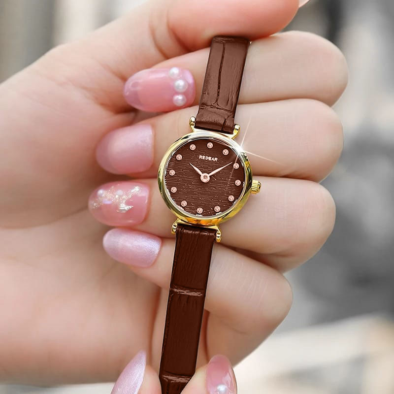 Elegant Leather Strap Quartz Watch for Women Top Brand Trendy Watch For Girls Stylish Watch For Ladies