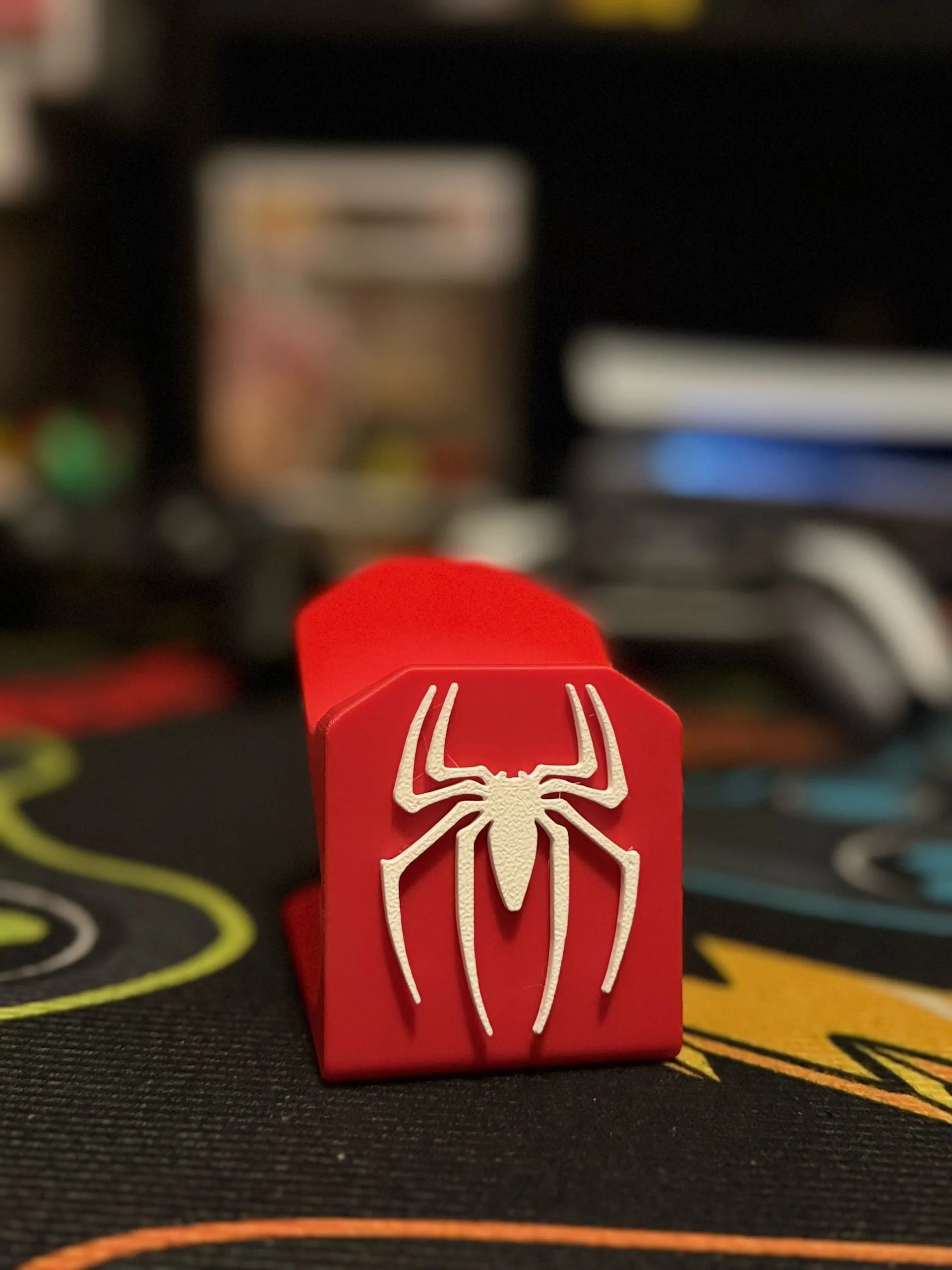 Spider-Man Inspired Controller Stand – Compatible with PS5, PS4 & Xbox Controllers – Gamepad Display Holder – Gaming Desk Organizer – Stable Controller Stand – Superhero Gaming Setup Accessory