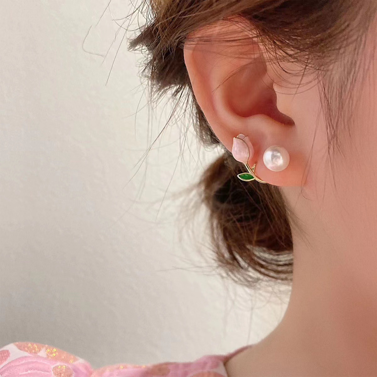 Tulip Flower Pearl Stud Earrings for Women and girl jewelry Exquisite Pearl Earring Party Jewelry