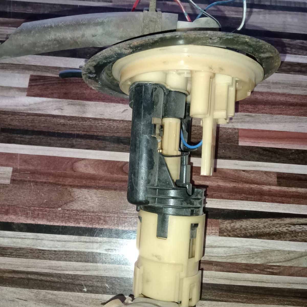 Discover 91+ about toyota corolla fuel pump super hot in.daotaonec