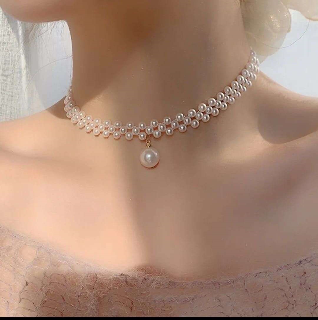 stylish pearl choker for Girls and woman (Korean design)