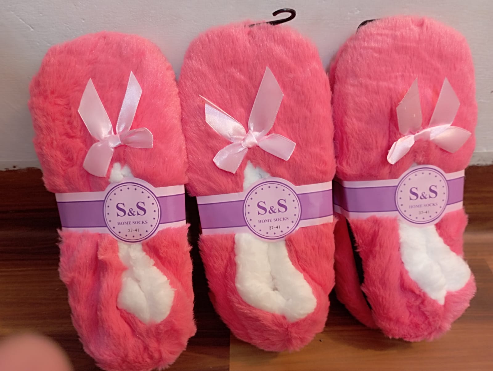 Women's Plush Indoor Slippers – Soft, Cozy, Warm for Carpet