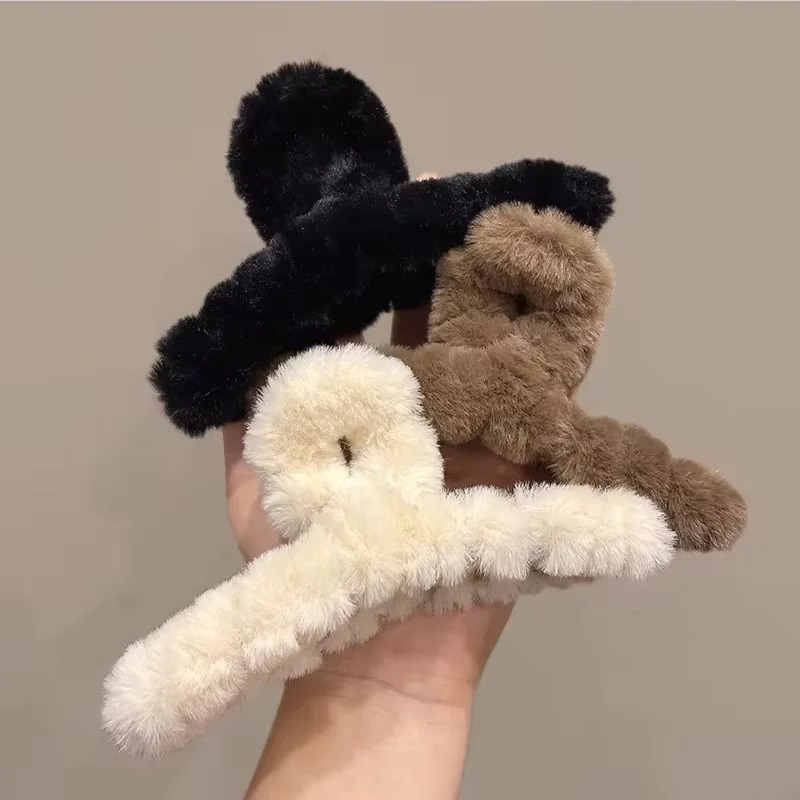 1 pc Plush Hair Claw Elegant Acrylic Hairpins Faux Fur Hair Clip Barrette Crab Headwear for Women Girls Hair Accessories