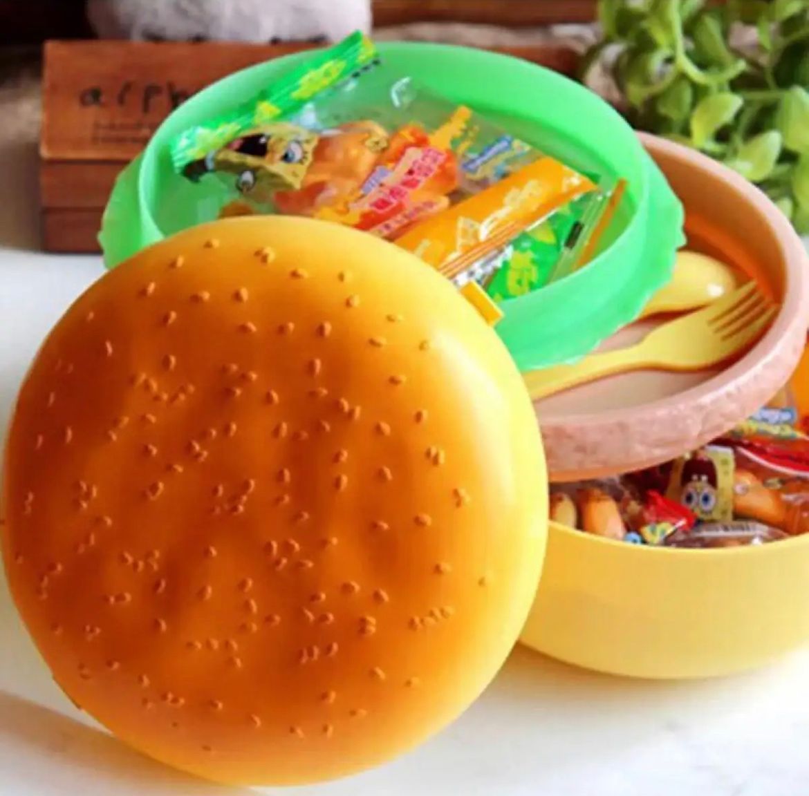 1pc Hamburger Shaped Lunch Box & 1pc Spoon