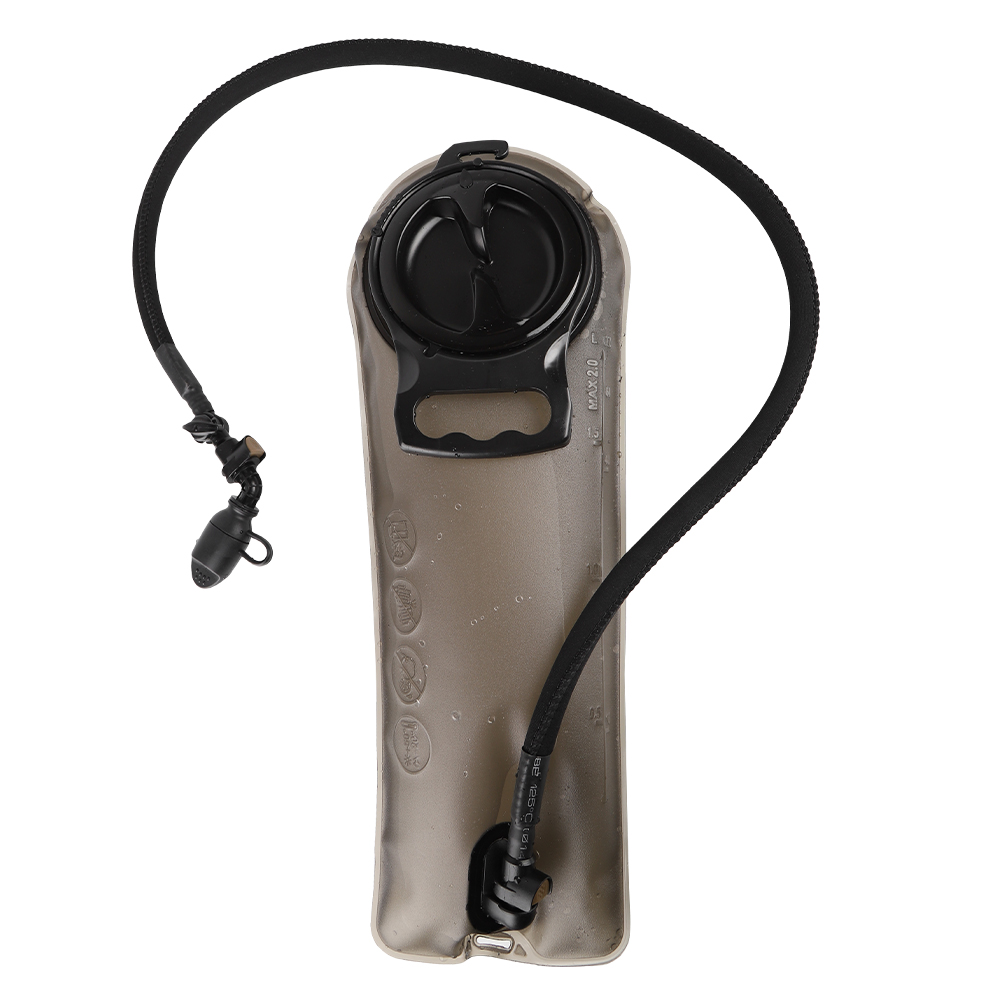 camera bolsa with water bladder