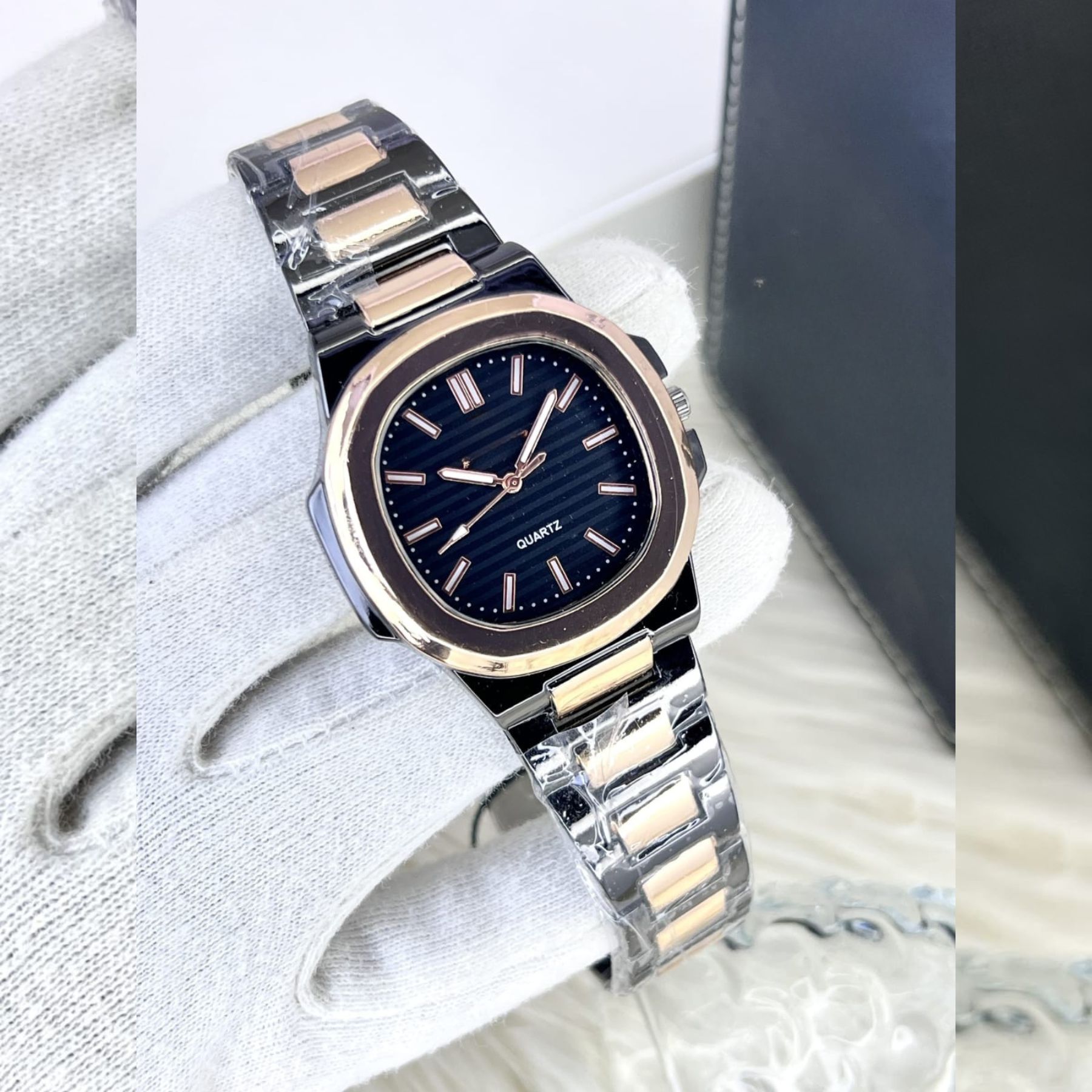 Bin-b Chain Watch for Men and Women Stainless Steel Analog Quartz Watch Classic Luxury Style Two-Tone Multiple Colors