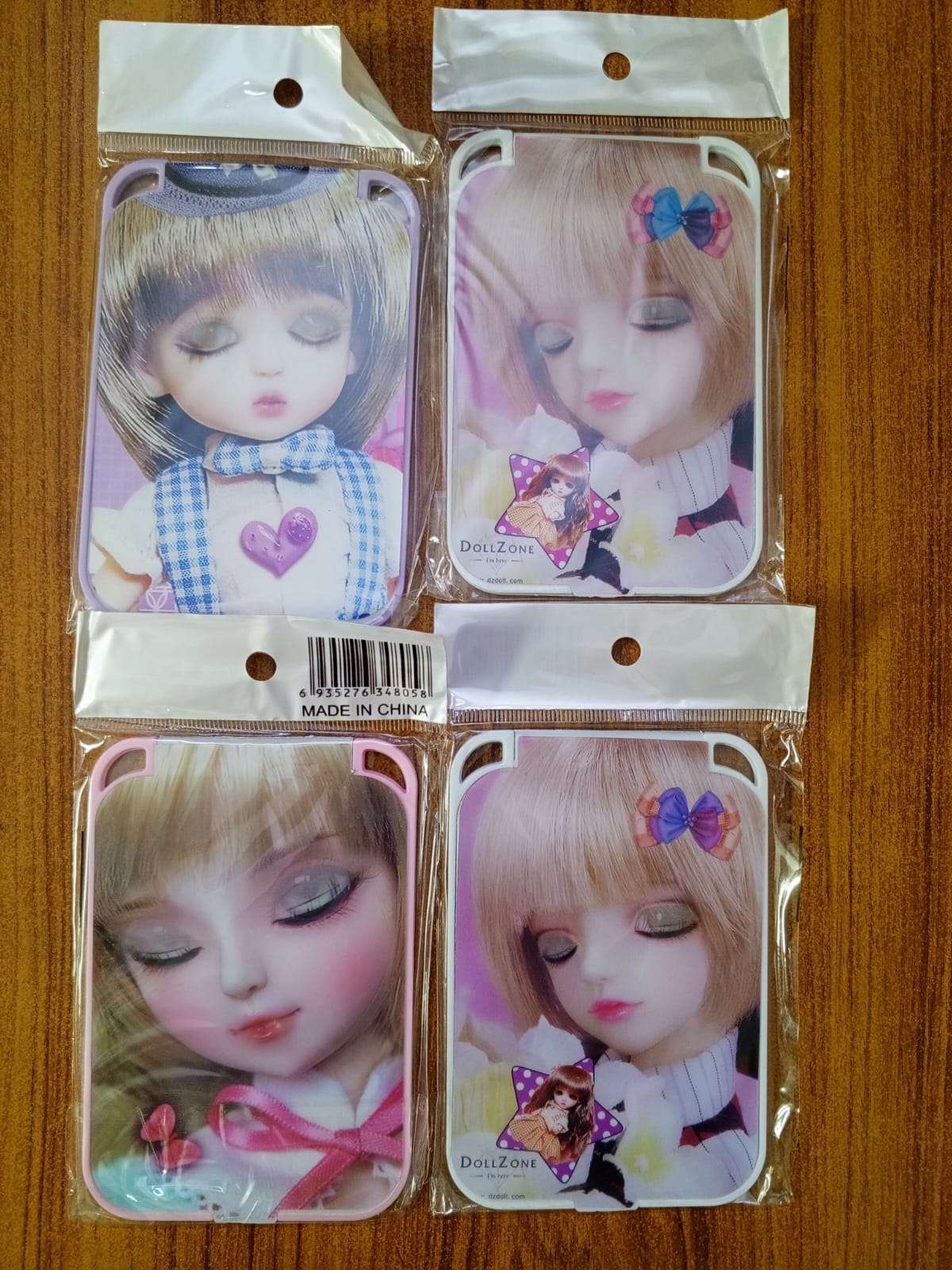 Pocket Foldable Mirror with Comb (Mix/Random Colour/Design)